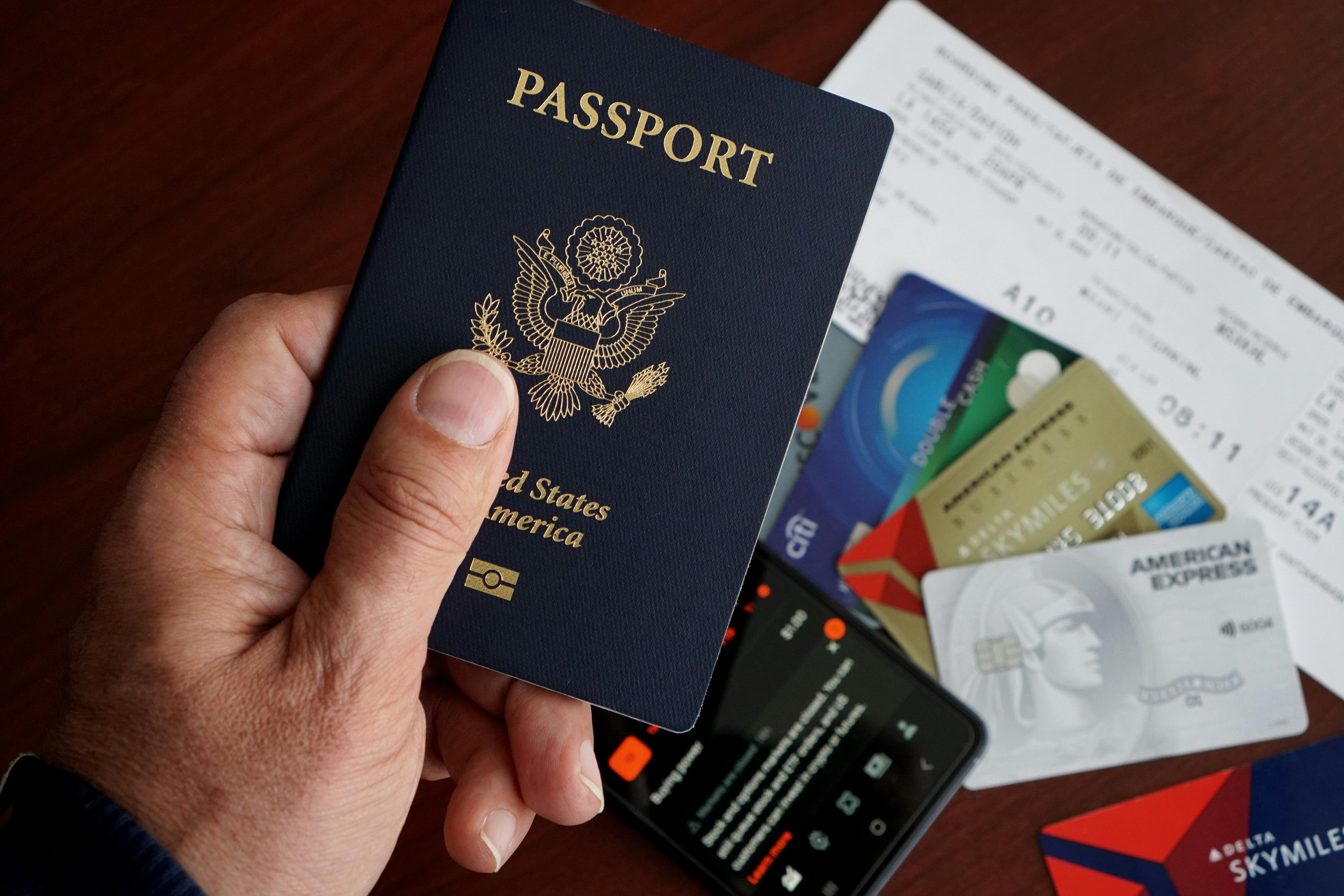 Re-entry Denied: H-1B Visa Holders Sent Back After Long Stay in India